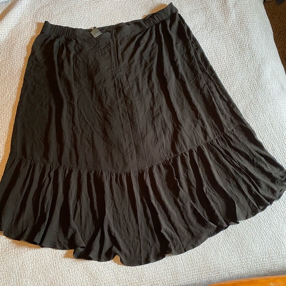 Torrid Black Ruffle Hilo Maxi Skirt NWT - Picture 5 of 6